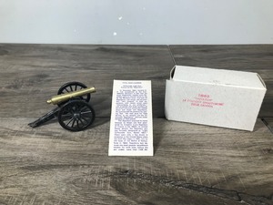 lot 380 image: Miniature Civil War Cannon Known as the 1862 Napoleon  - 12 Pounder Light Gun