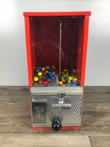 lot 397 image: Toy N Joy Candy Vending Machine