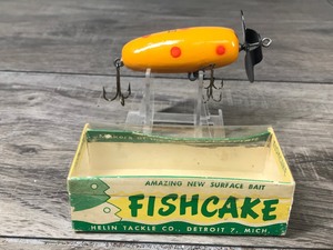 lot 420 image: Helin Tackle Co. Collectible Wooden Fishcake Fishing Lure in Original Box