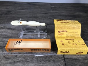 lot 422 image: Collectible Bomber Water Dog Fishing Lure in Original Box