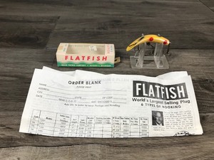 lot 446 image: Collectible Flatfish Fishing Lure in Original Box - Model X5 Wood