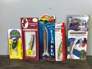 lot 185 image: Lot of 4 Fishing Lures and 1 Fishing Pen all in Original Packages - see description for more info