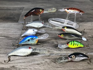 lot 451 image: Lot of 10 Fishing Lures - see description for more info