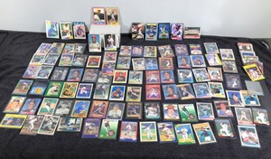 lot 183 image: Lot of Collectible Baseball Cards - Darryl Strawberry - Bob Gibson - Rod Carew - Barry Bonds - Frank Viola - Mickey Mantle - Sammy Sosa and More