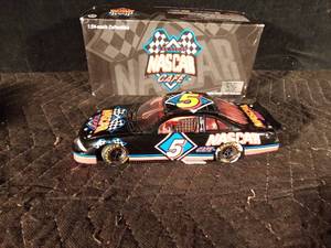 lot 148 image: Nascar Cafe #5 1999 Pontiac Las Vegas diecast car