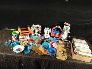 lot 123 image: Collectible toys, tools and home decor and more