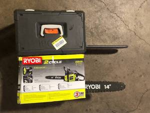 lot 8 image: Lot of Assorted Chainsaws Various Models and Conditions Customer Returns See Pictures