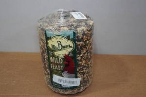lot 78 image: Mr Bird Wild Bird Feast 4lb Cylinder