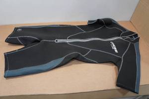 lot 50 image: Cressi Lido Mens 2mm Wetsuit - L4