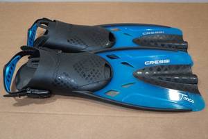 lot 63 image: Cressi Tonga Fins - SM