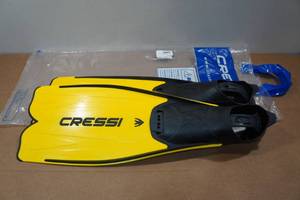 lot 66 image: Cressi Rondinella Snorkel Fins - 1213, 4748