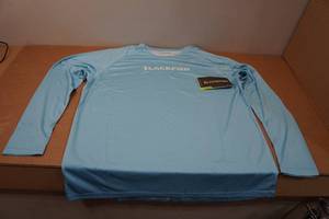lot 19 image: Blackfish Guide UPFCooling Long Sleeve - Large