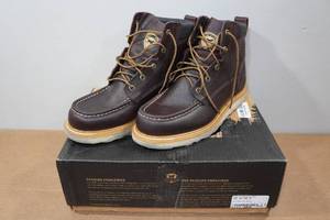 lot 40 image: Irish Setter Ashby Mens 6 Work Boots Style 83605 - Size 9.5