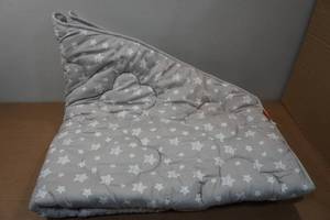 lot 102 image: Cushioned Play Mat with Non-Slip Backing