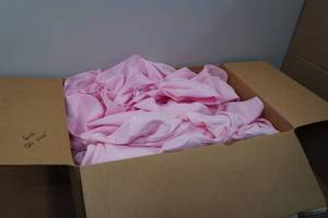 lot 111 image: Pink Table Cloths - 3- 120 Round, 3- 60x102