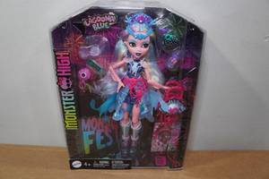 lot 143 image: Monster High Doll with Accessories