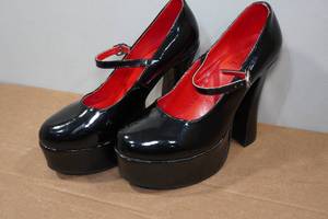 lot 158 image: Black Gloss Mary Jane Platform Heels - Size Large(8-10)