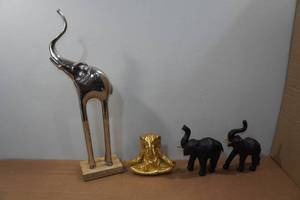 lot 168 image: Assorted Elephant Statues