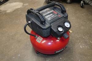 lot 199 image: Porter  Cable Pancake 6 Gallon Air Compressor