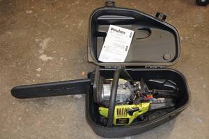 lot 200 image: Poulan Wood Shark Gas Chainsaw