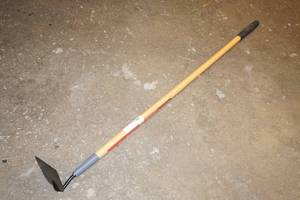 lot 203 image: Craftsman Garden Hoe