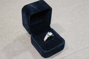 lot 226 image: 3.75 Carat Cubic Zirconia Ring - Fits Like Size 7