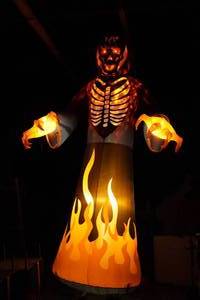 lot 1E image: 13 Airblown Light-Up Outdoor Halloween Dcor - Reaper