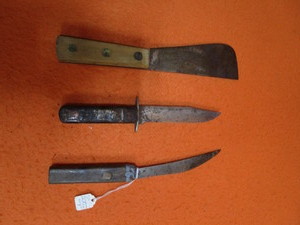 lot 182 image: Vintage Knives