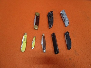 lot 272 image: Misc Pocket Knives