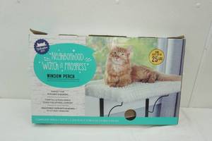 lot 48 image: NEW Window Perch for Cats up to 25lbs