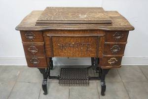 lot 52 image: Antique White Sewing Machine