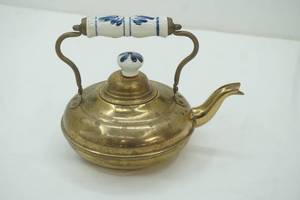 lot 119 image: Vintage Brass Tea Kettle