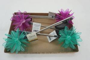 lot 165 image: 4ct NEW LED Solar Lights