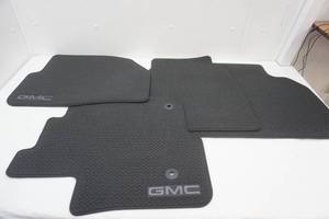 lot 186 image: NEW GMC Auto Mats (4ct)