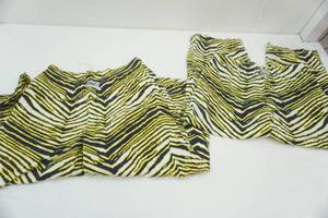 lot 197 image: Classic ZUBAZ Size 2XL 2ct (navy blue & yellow)