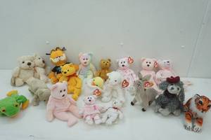 lot 212 image: Ty Beanie Baby Lot