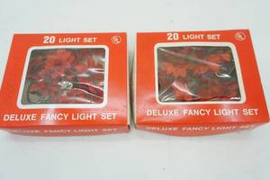 lot 222 image: Vintage Poinsettia Lights