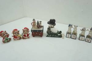 lot 250 image: Vintage Racoons and Wooden Snowmen Decor