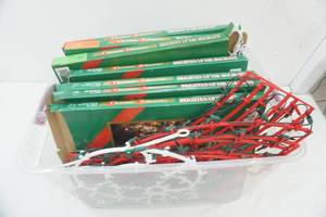 lot 254 image: Tote of Christmas Silhouette Lights