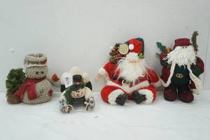 lot 266 image: Santas and Snowmen