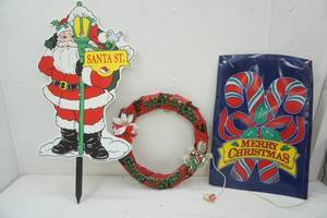 lot 268 image: Vintage Christmas Signs, Lights, and Wreath
