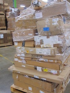lot 43 image: Manifested Pallet #43
