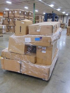lot 44 image: Manifested Pallet #44