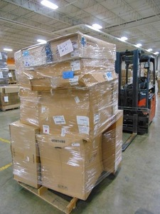 lot 51 image: Manifested Pallet #51