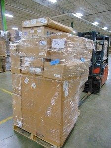lot 52 image: Manifested Pallet #52