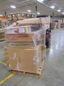 lot 36 image: Manifested Pallet #36