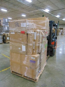 lot 38 image: Manifested Pallet #38