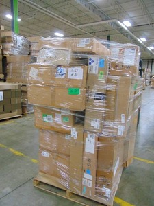 lot 30 image: Manifested Pallet #30