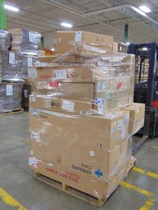 lot 13 image: Manifested Pallet #13