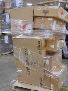 lot 14 image: Manifested Pallet #14